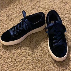 Steve Madden Bertie Blue Velvet Sneakers